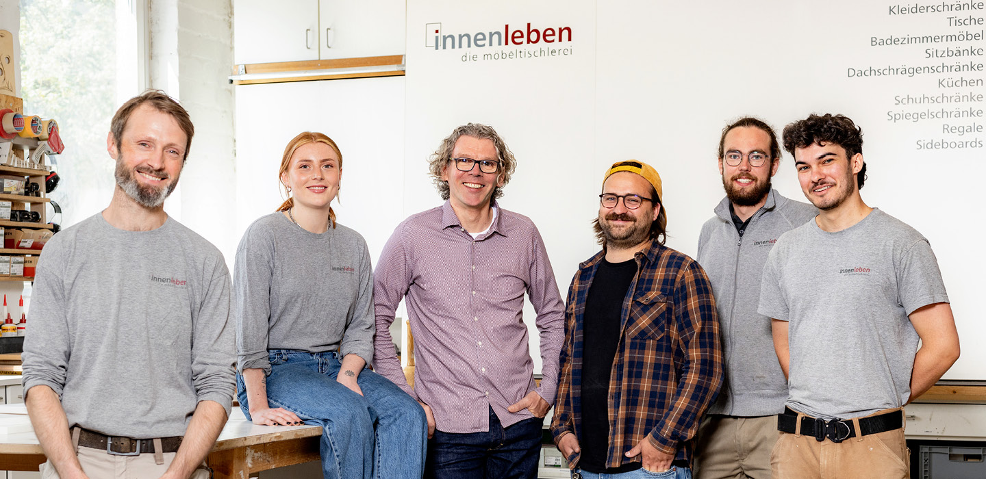 Möbeltischlerei innenleben Hamburg Team Möbeltischler Tischlermeister Holztechniker Tischlergesellen Auszubildender Stellenangebote Ausbildungsstelle